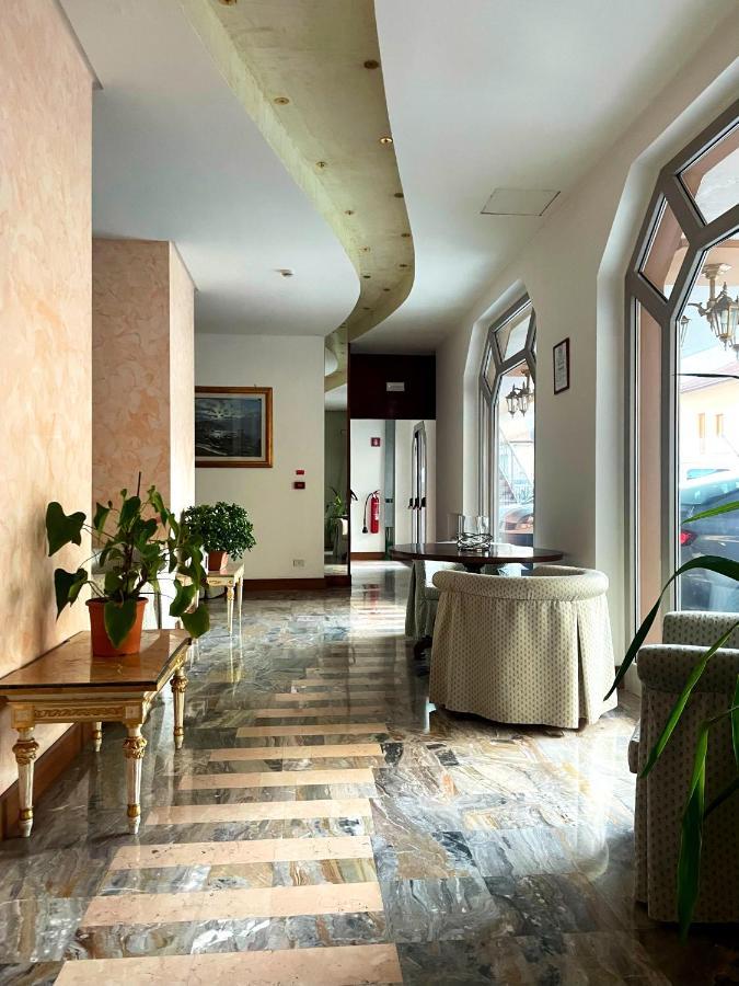 Miramonti Hotel Saint Vincent Luaran gambar