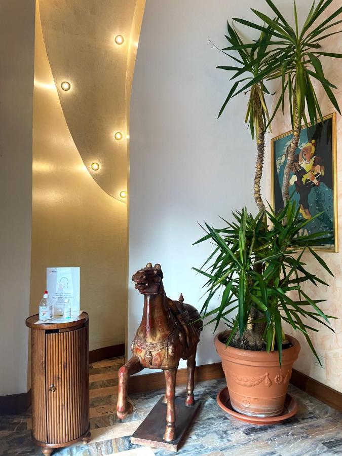 Miramonti Hotel Saint Vincent Luaran gambar